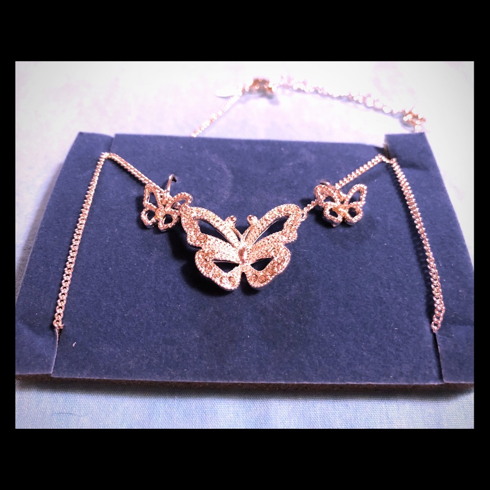Butterfly 🦋 Necklace & Earrings Gift Set NIB - Picture 1 of 6